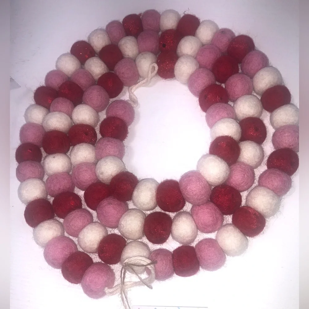 New West Elm Valentines Pink Red Wool Garland Home Decor 68”